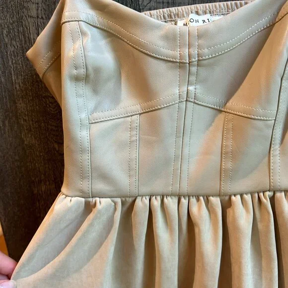 Moon River Size XS Mixed Fabric Beige Maxi Dress - Picture 5 of 6